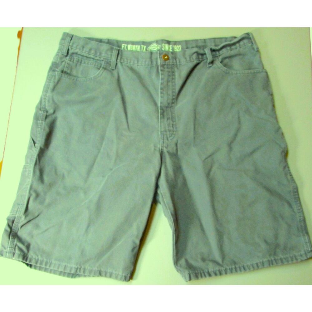 Dickies Men's Work Shorts Khaki Green Waist 38 inches Cargo Pocket Cotton